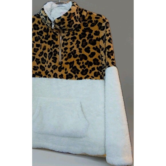 C+D+M Sherpa Fleece Pullover Womens M Leopard Cream 1/4 Zip Soft Cozy Top - Picture 3 of 8